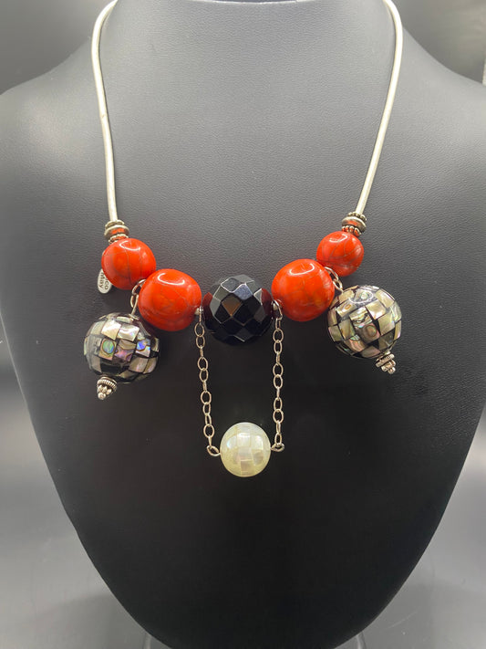 THE FORTUNE TELLER BY THE SEA: A CHARMS FOR AN EASY LIFE NECKLACE