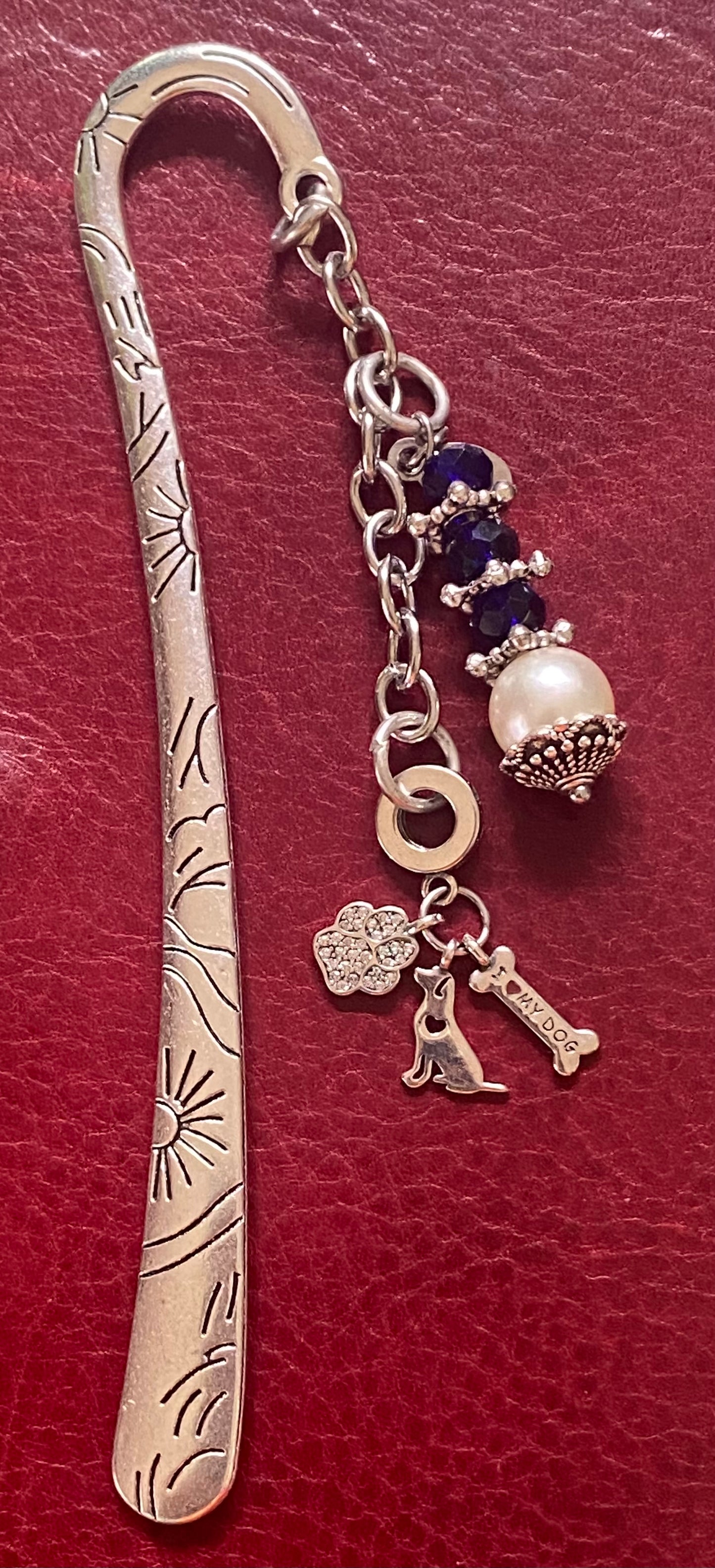 JEWELRY FOR YOUR BOOKS - THE GOOD DOG