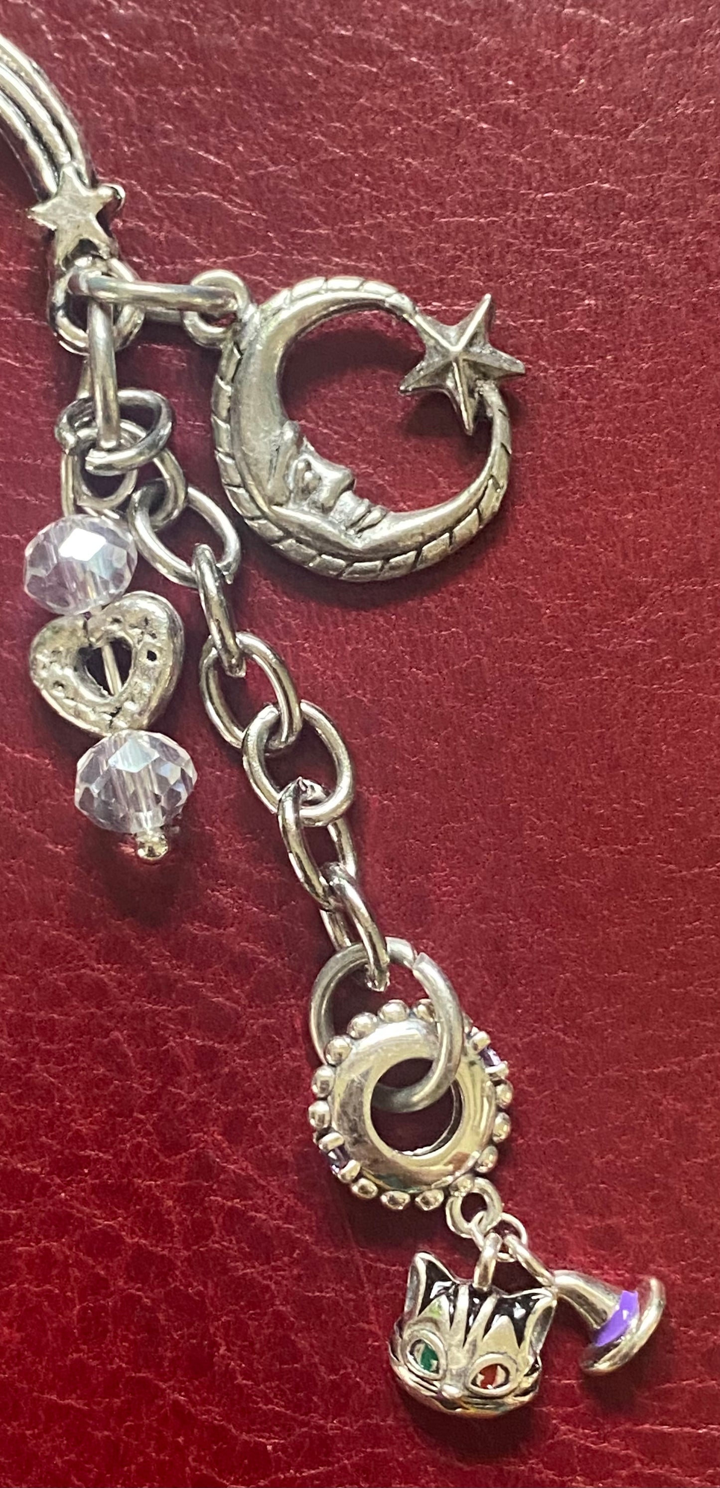 JEWLERY FOR YOUR BOOKS - THE MAGICAL CAT